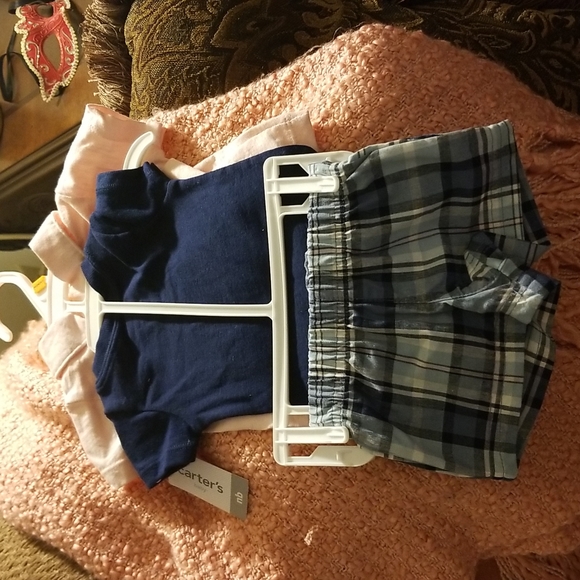 Carters newborn outfits - Picture 6 of 6